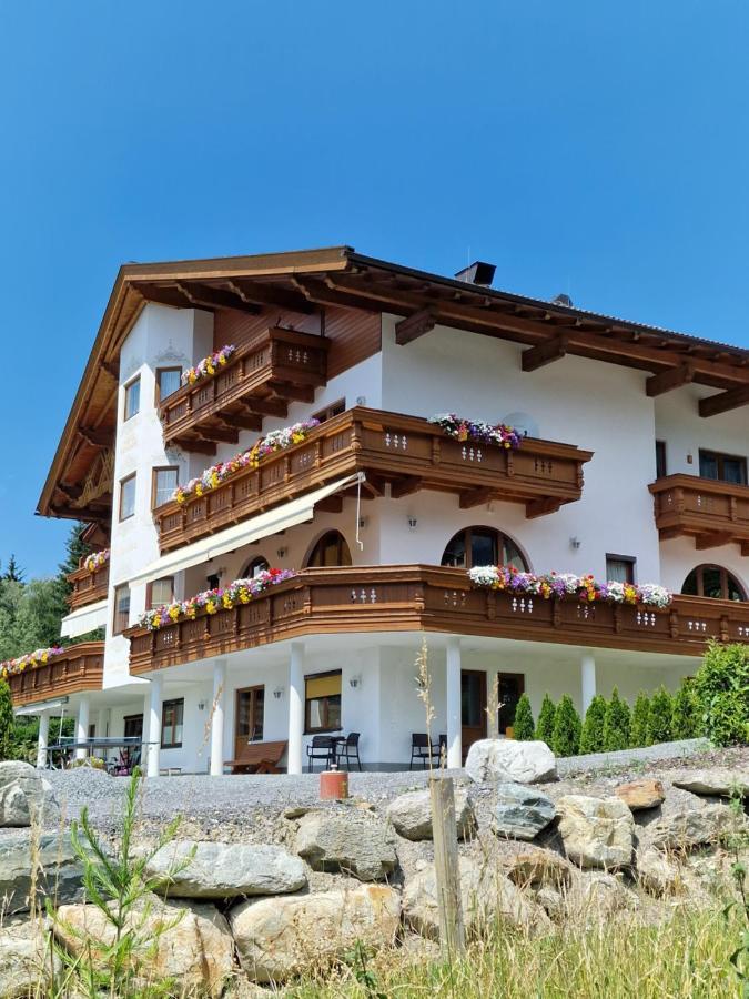 Hotel Romantica Jerzens Exterior photo