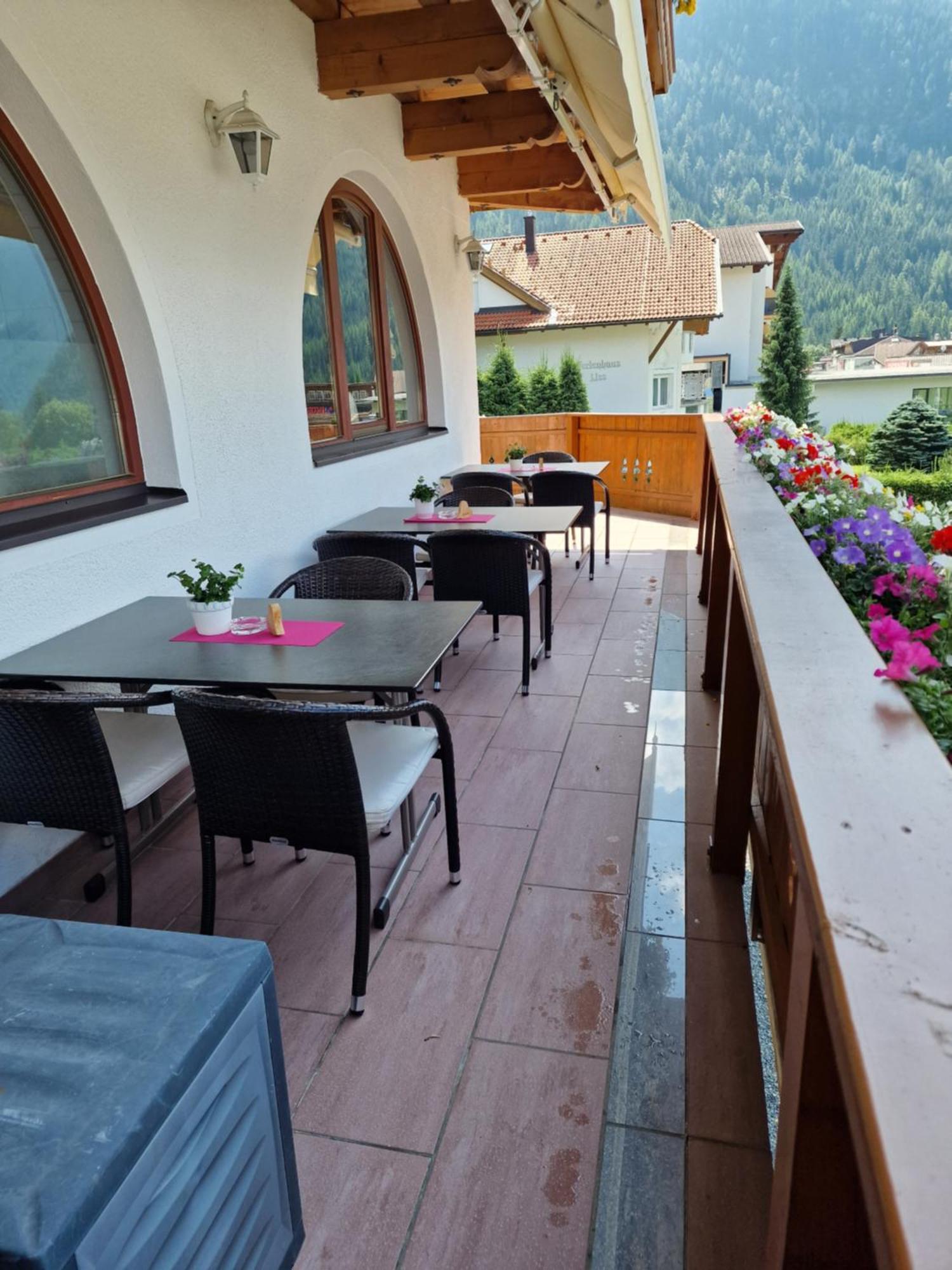 Hotel Romantica Jerzens Exterior photo