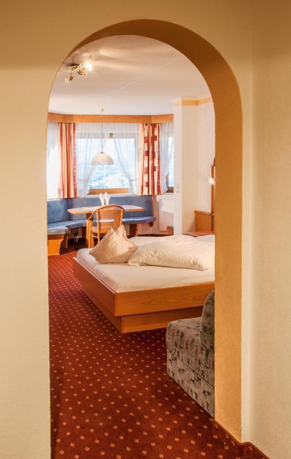 Hotel Romantica Jerzens Exterior photo